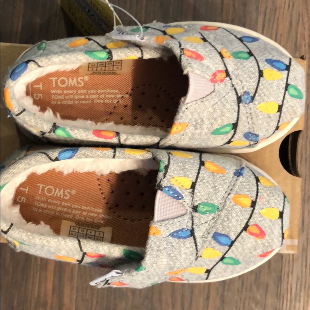 NWT Tiny TOMS, glow in the dark tree lights